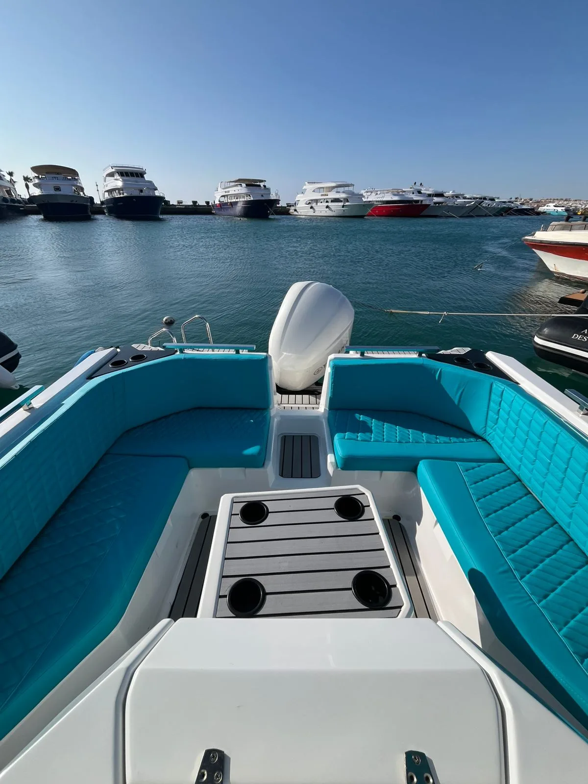 Private speedboat trip · 1/4